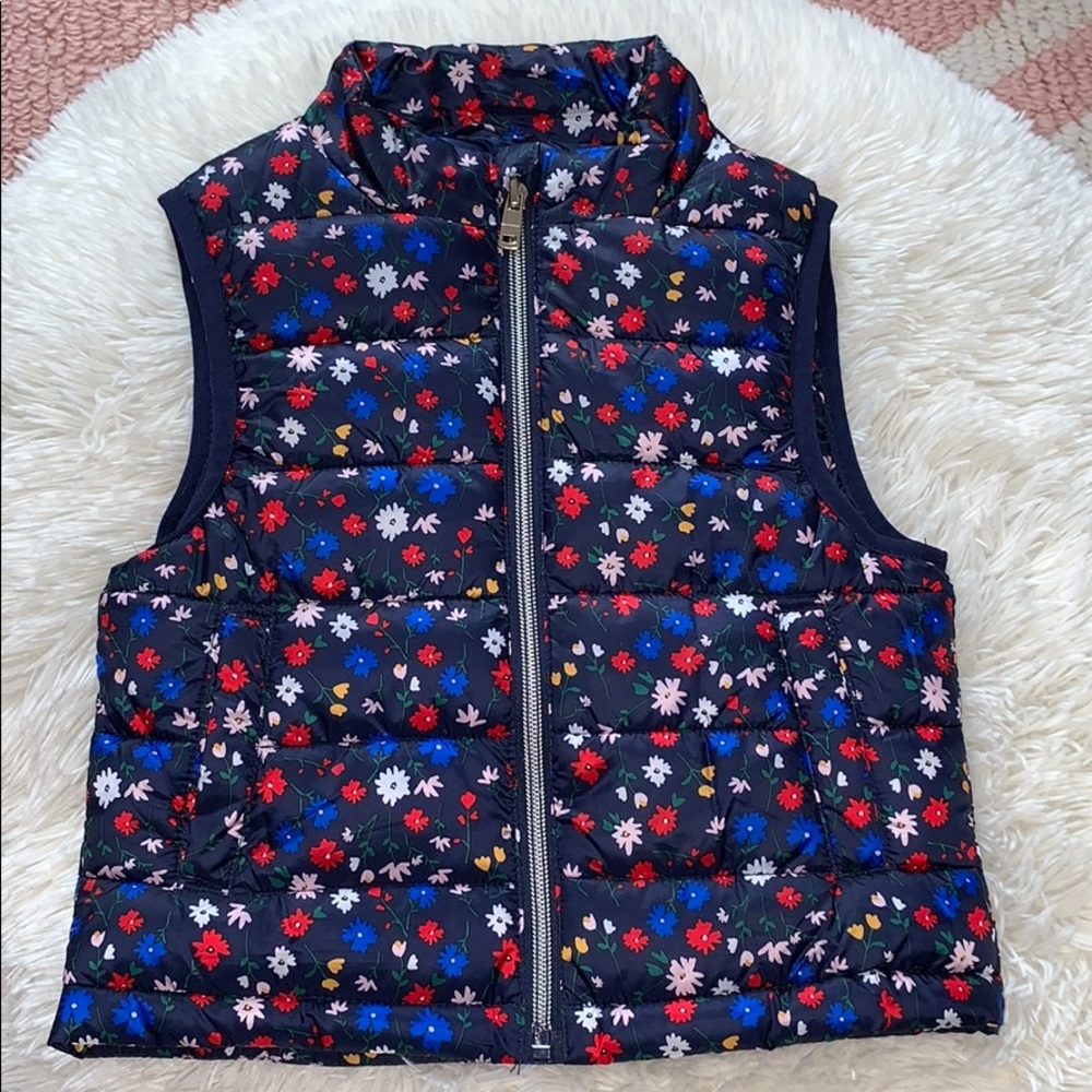 Girls puffer zip-up vest-new without tags ***